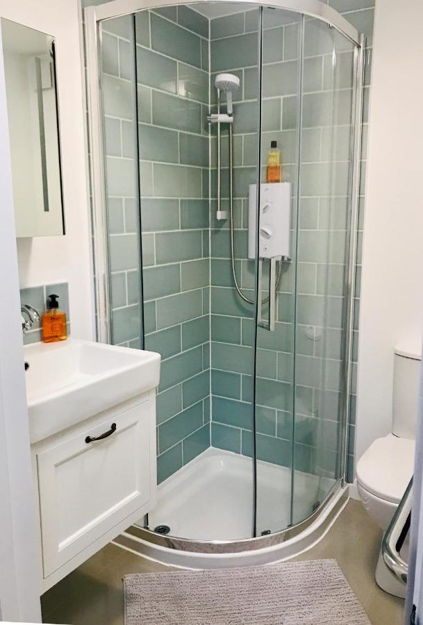 Little Dunmow Corner House Luxury Bnb المظهر الخارجي الصورة