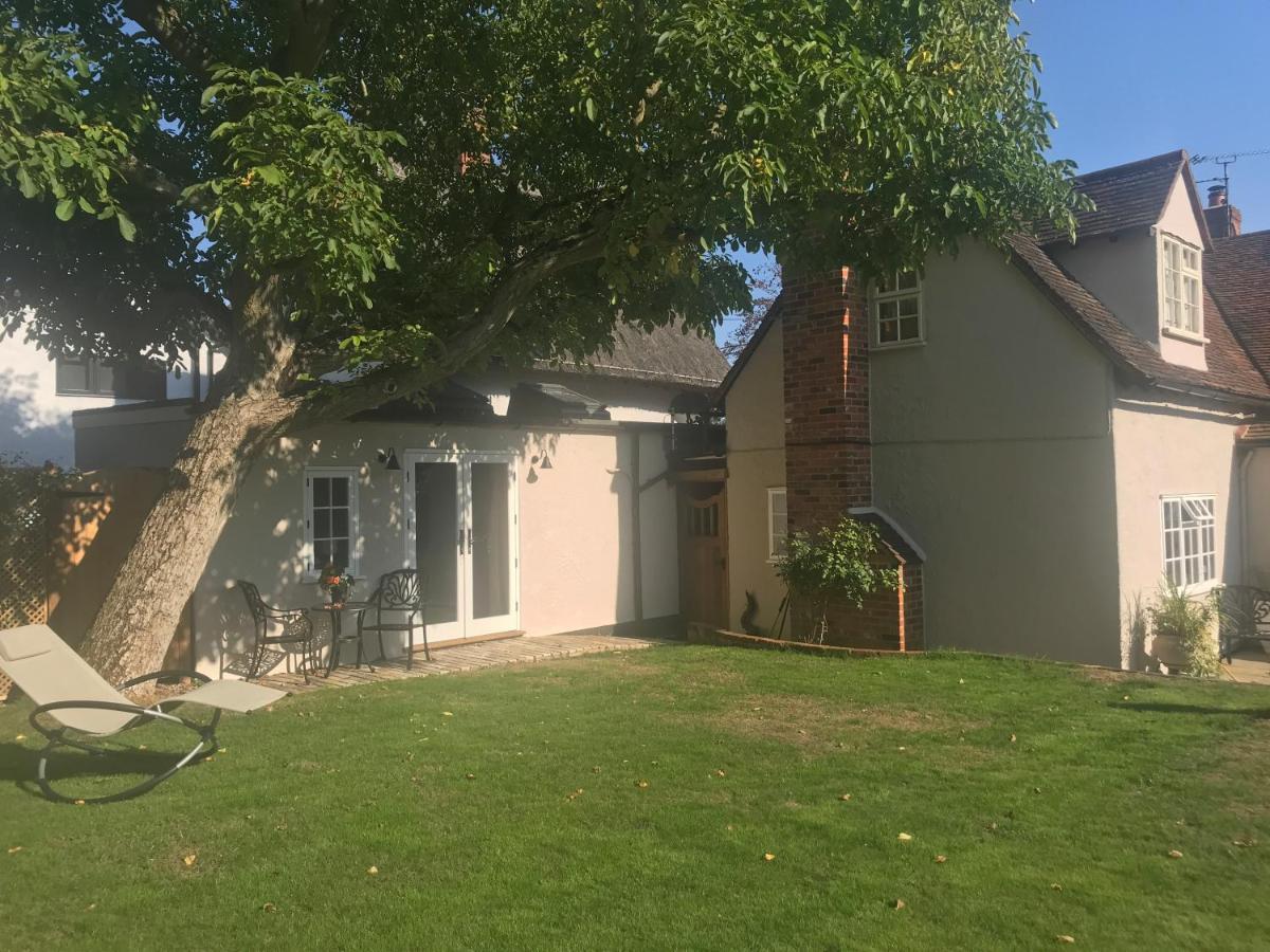 Little Dunmow Corner House Luxury Bnb المظهر الخارجي الصورة