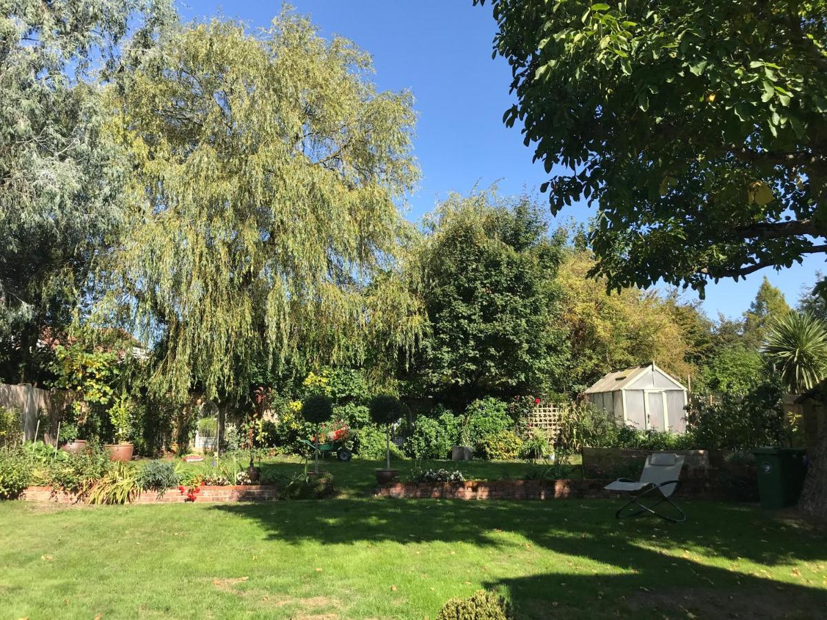 Little Dunmow Corner House Luxury Bnb المظهر الخارجي الصورة