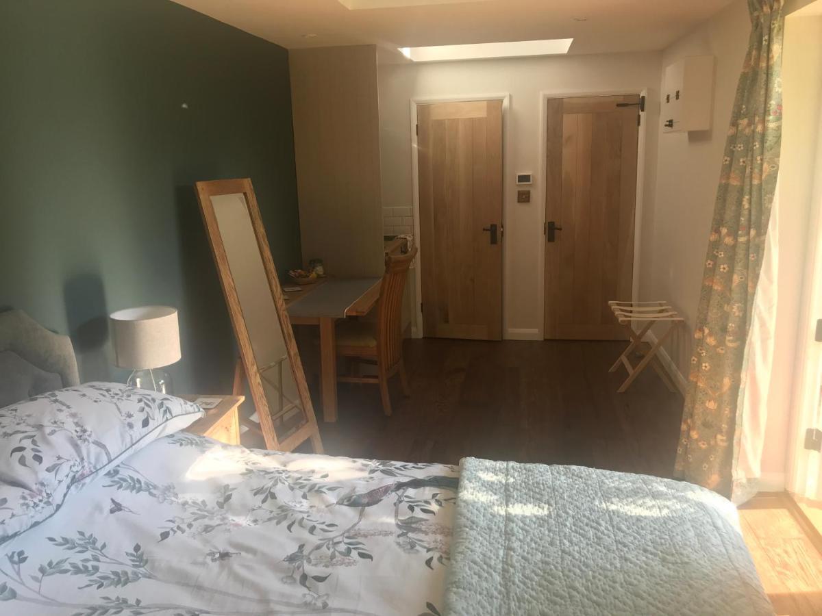 Little Dunmow Corner House Luxury Bnb المظهر الخارجي الصورة
