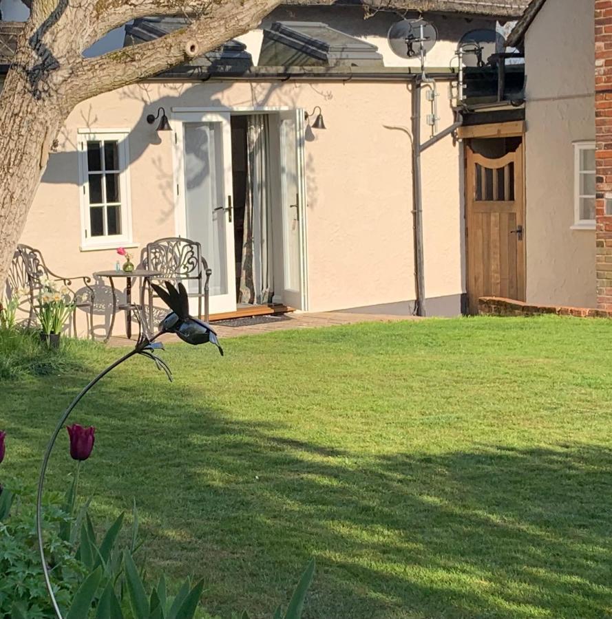 Little Dunmow Corner House Luxury Bnb المظهر الخارجي الصورة