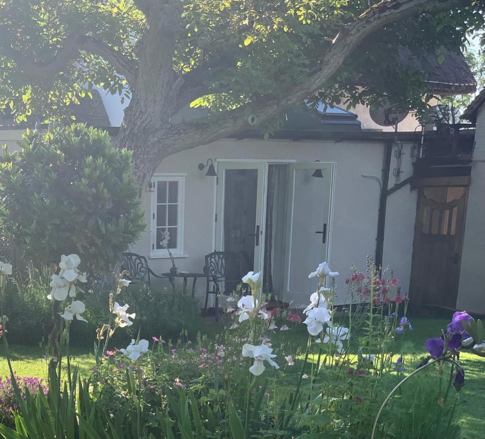 Little Dunmow Corner House Luxury Bnb المظهر الخارجي الصورة